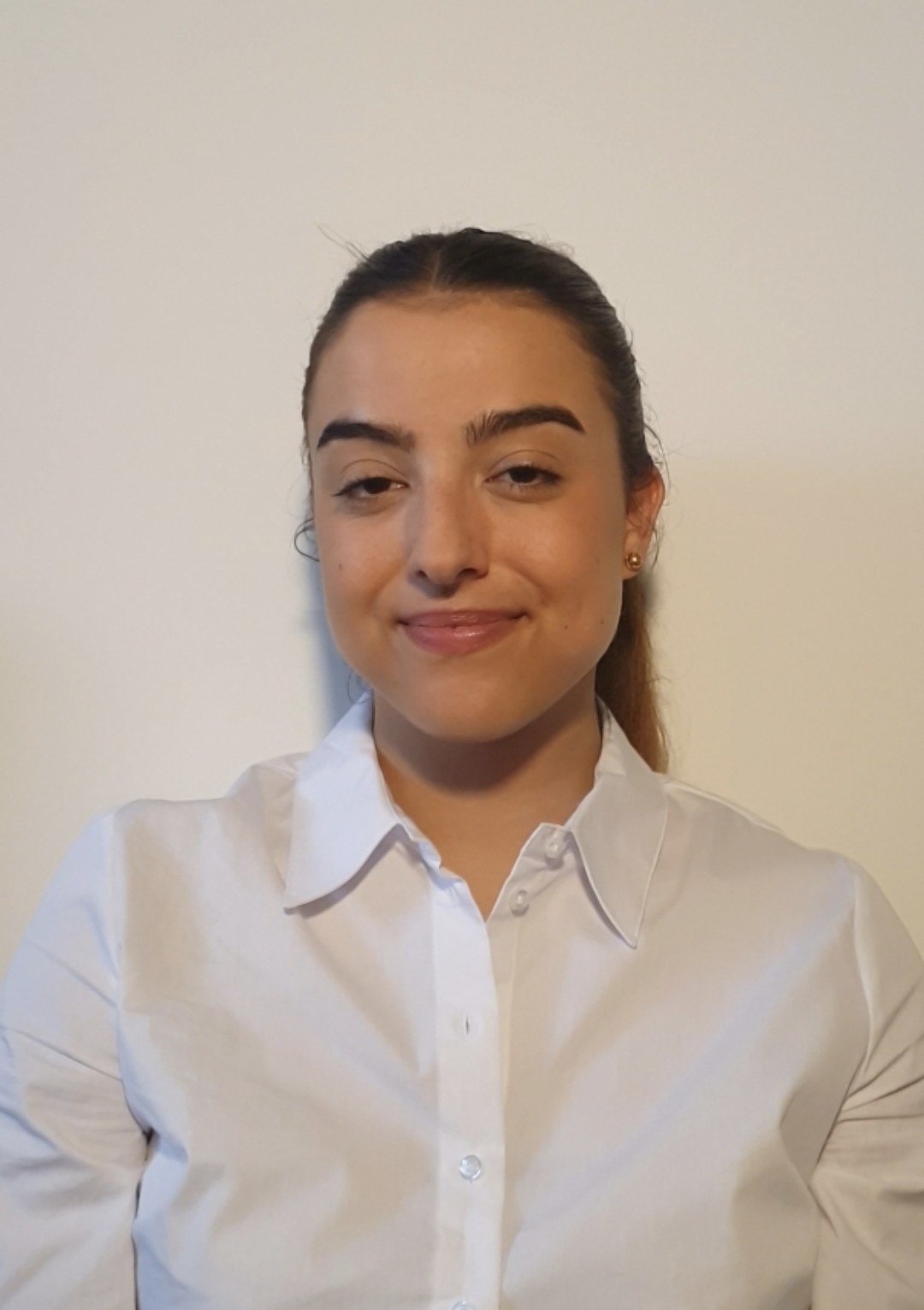 Sara Madeira, PhD Student, professional headshot.